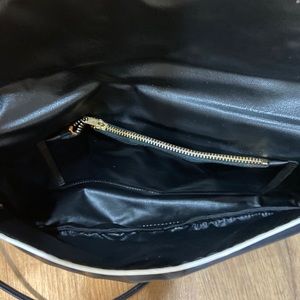 Vintage purse with gloves